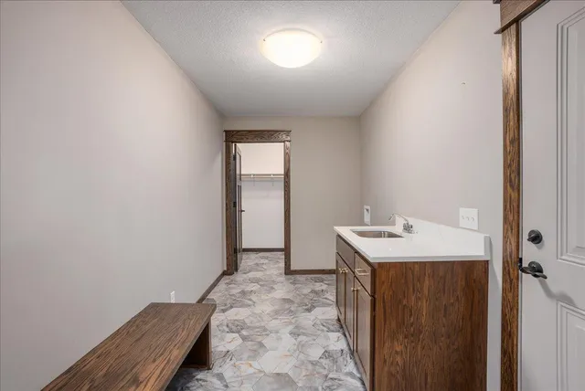 $539,900 | 1633 Rolling Hills Lane, River Falls, WI 54022