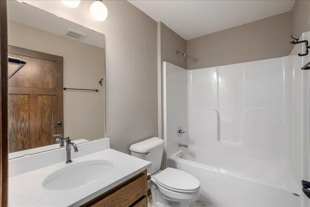 $539,900 | 1633 Rolling Hills Lane, River Falls, WI 54022