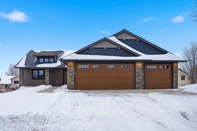 $539,900 | 1633 Rolling Hills Lane, River Falls, WI 54022