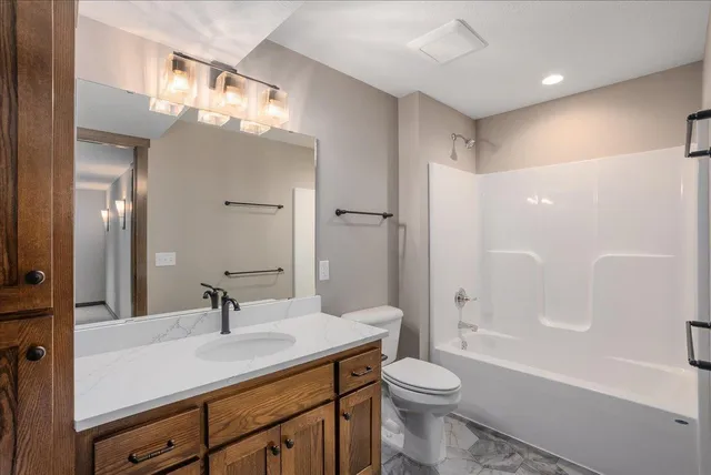 $539,900 | 1633 Rolling Hills Lane, River Falls, WI 54022