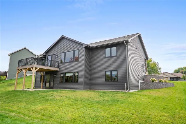 $539,900 | 1633 Rolling Hills Lane, River Falls, WI 54022