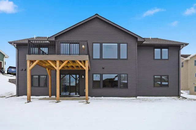 $539,900 | 1633 Rolling Hills Lane, River Falls, WI 54022