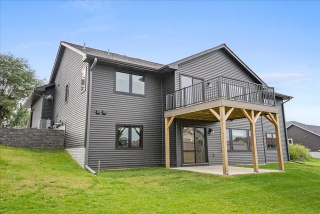 $539,900 | 1633 Rolling Hills Lane, River Falls, WI 54022