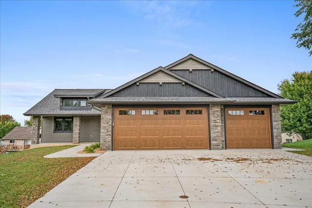 $539,900 | 1633 Rolling Hills Lane, River Falls, WI 54022