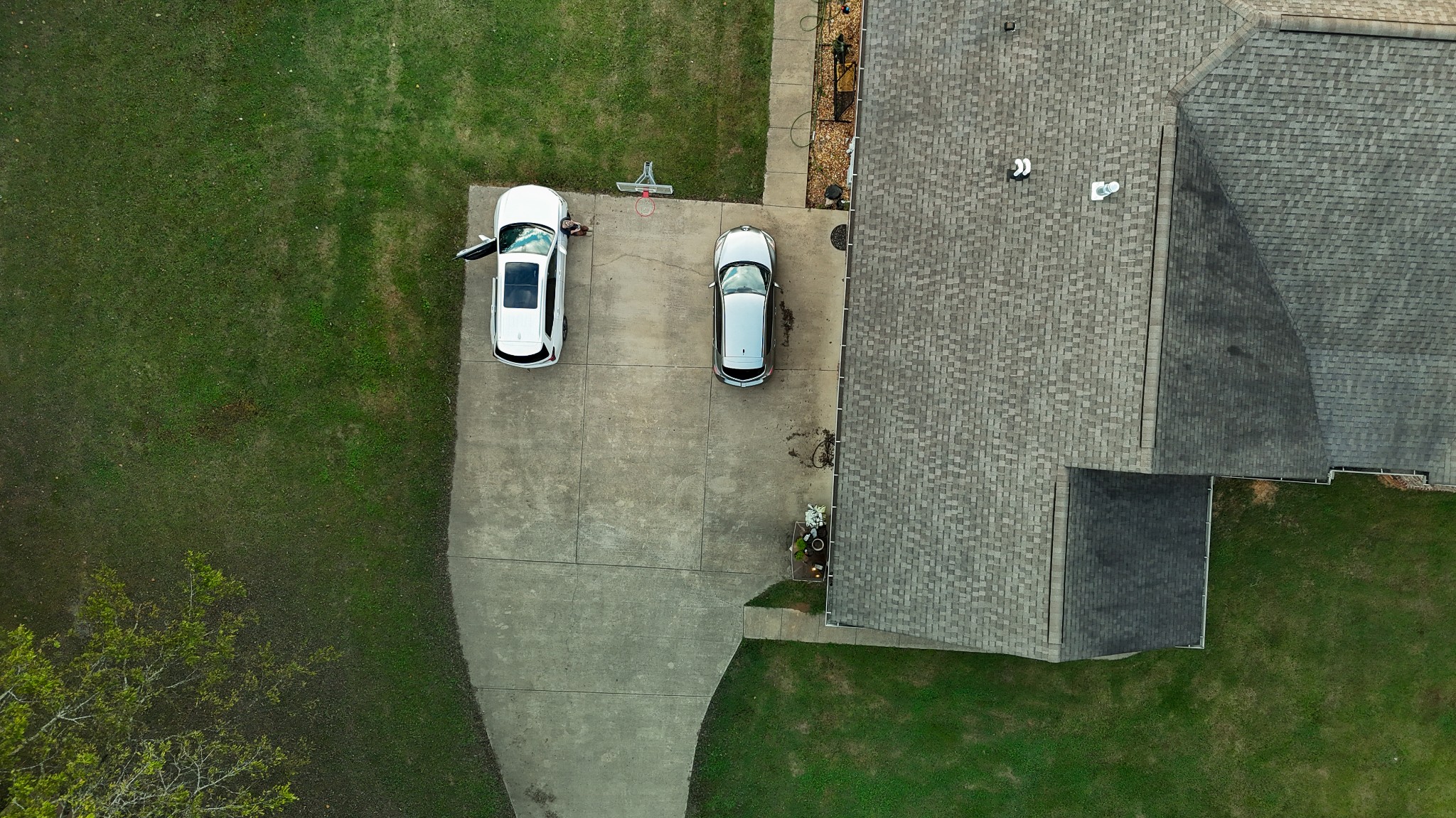 2172 Fellowship Road Mount Juliet, TN 37122 - Photo 13 of 53 view of a bathroom with shower and yard