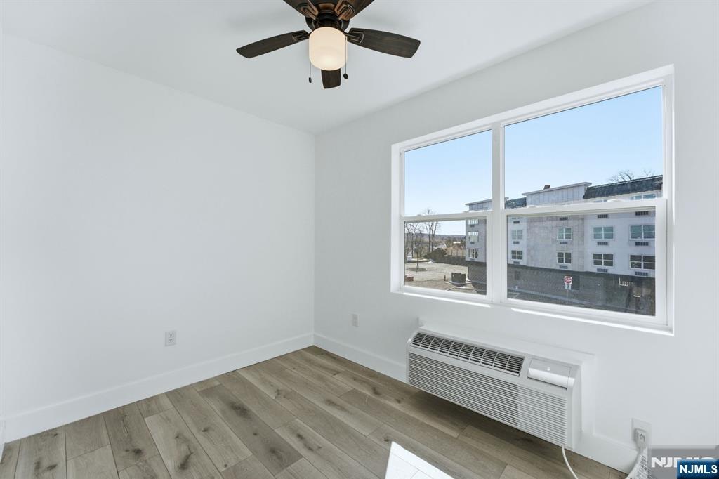 95 Shepherd Lane, Unit B307 Totowa, NJ 07512 - Photo 4 of 9