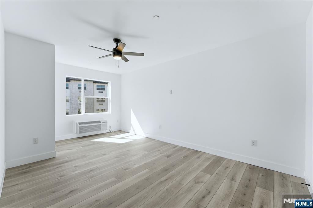 95 Shepherd Lane, Unit B307 Totowa, NJ 07512 - Photo 5 of 9