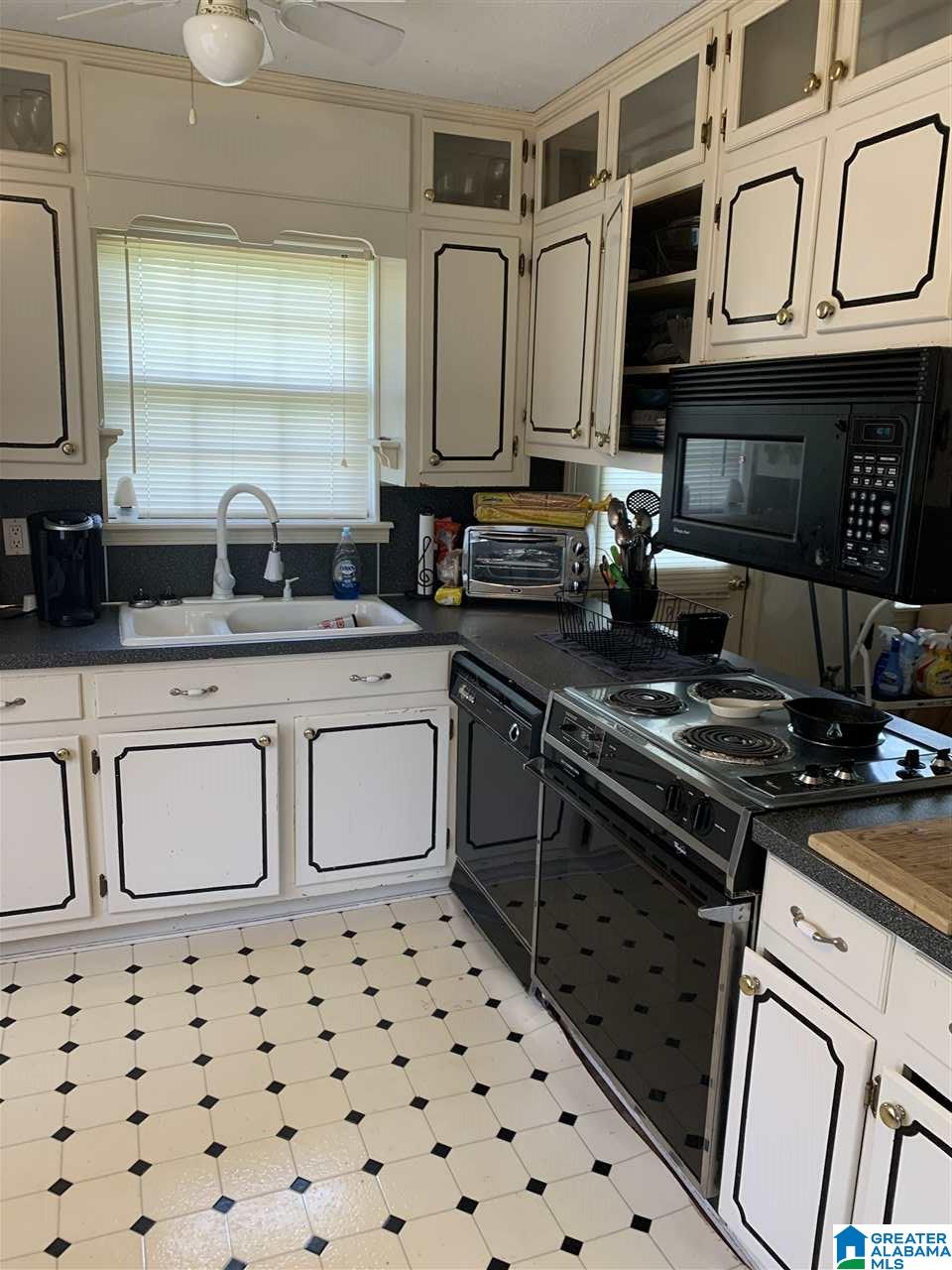 884 Burning Tree Trail Alabaster, AL 35007 - Photo 6 of 7