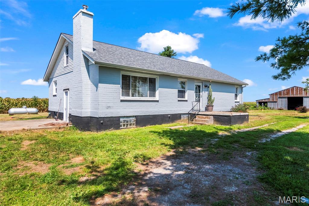 23946 Grosenheider Road Litchfield, IL 62056 - Photo 2 of 35 Gallery Image 2