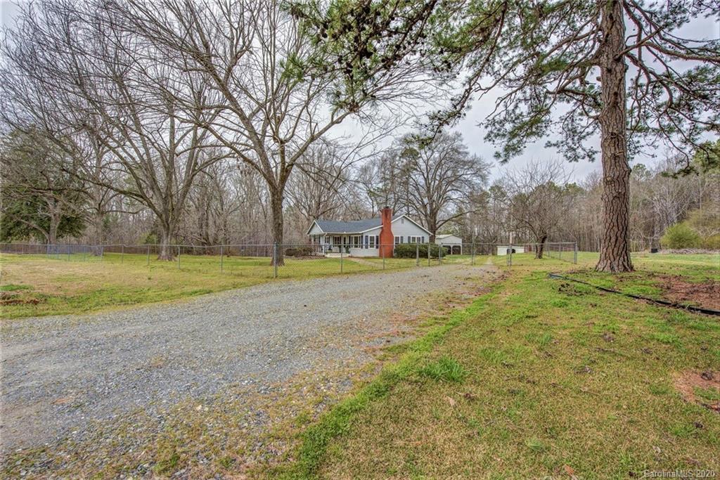 270 Grissom Road Gastonia, NC 28052 - Photo 3 of 31 Gallery Image 3