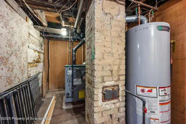 $365,000 | 429 Clark Avenue, Clarks Summit, PA 18411