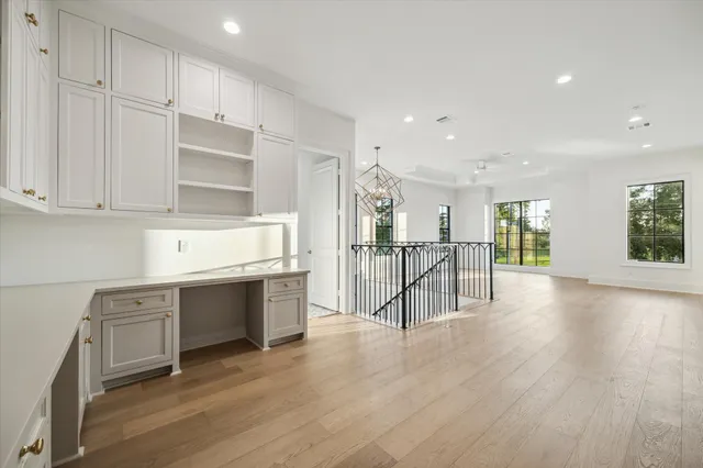 $2,239,000 | 1519 Candlelight Lane, Houston, TX 77018