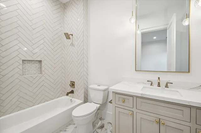 $2,239,000 | 1519 Candlelight Lane, Houston, TX 77018