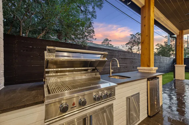 $2,239,000 | 1519 Candlelight Lane, Houston, TX 77018