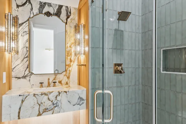 $2,239,000 | 1519 Candlelight Lane, Houston, TX 77018