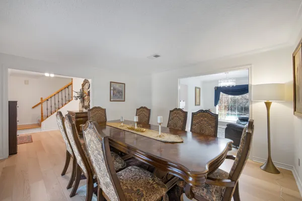 $645,000 | 30 Eagle Rock Place, The Woodlands, TX 77381