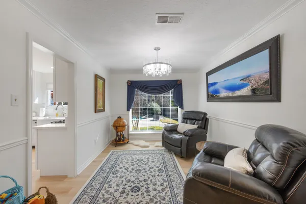 $645,000 | 30 Eagle Rock Place, The Woodlands, TX 77381