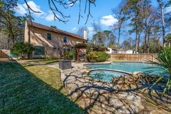 $645,000 | 30 Eagle Rock Place, The Woodlands, TX 77381
