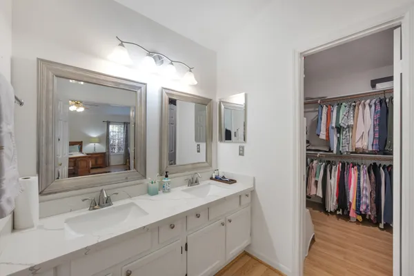 $645,000 | 30 Eagle Rock Place, The Woodlands, TX 77381