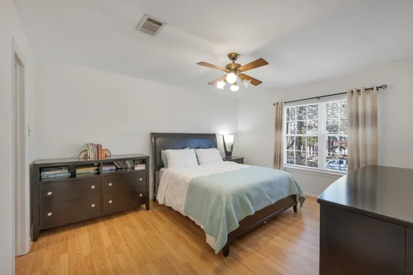 $645,000 | 30 Eagle Rock Place, The Woodlands, TX 77381