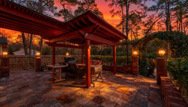 $645,000 | 30 Eagle Rock Place, The Woodlands, TX 77381