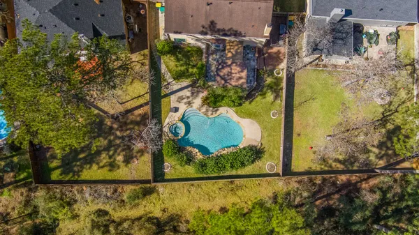 $645,000 | 30 Eagle Rock Place, The Woodlands, TX 77381