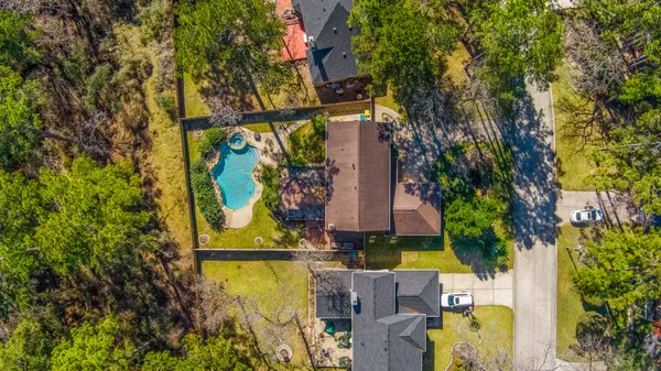 $645,000 | 30 Eagle Rock Place, The Woodlands, TX 77381