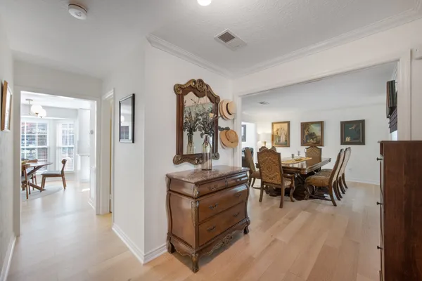 $645,000 | 30 Eagle Rock Place, The Woodlands, TX 77381