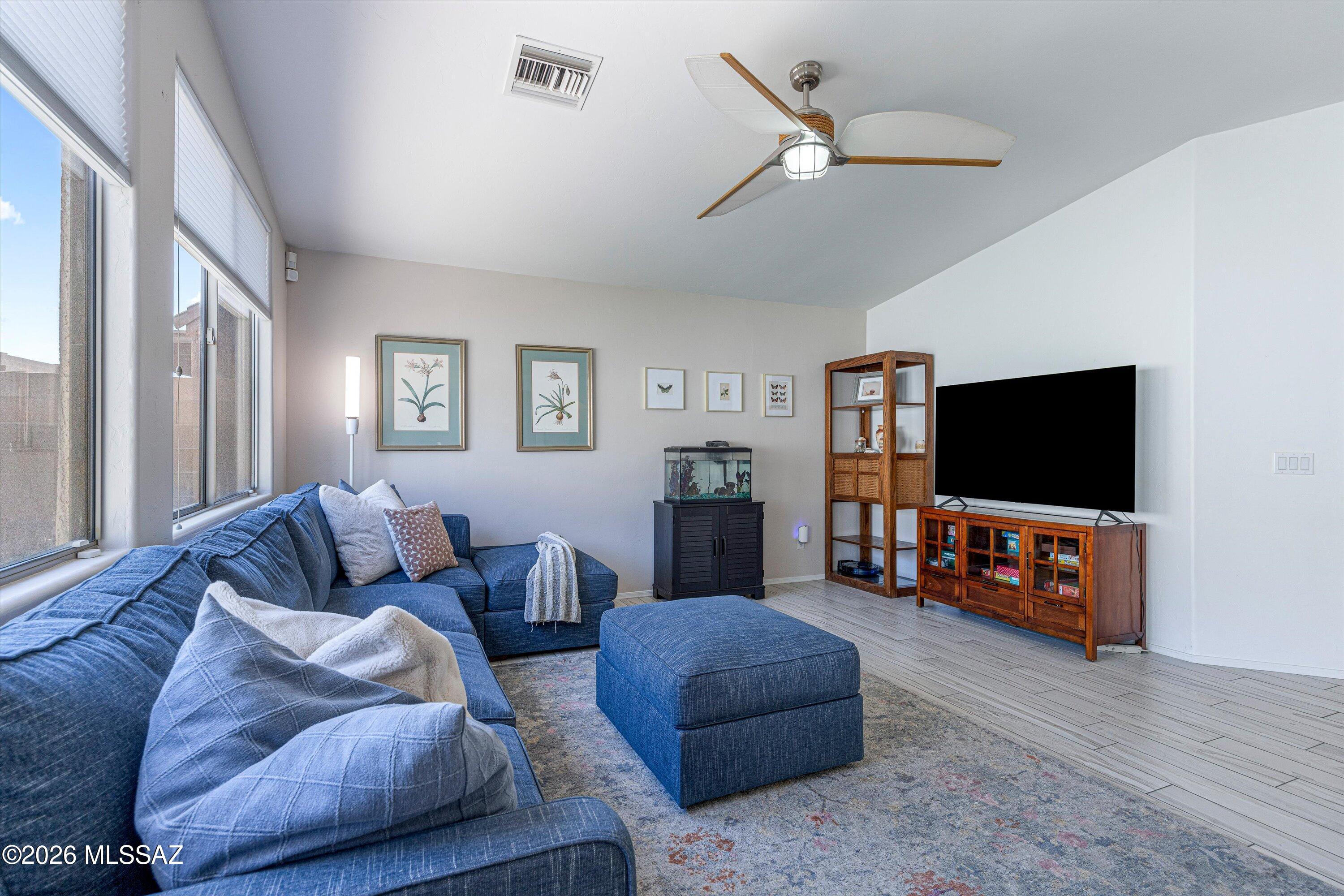 356 West Plateau Road Tucson, AZ 85737 - Photo 6 of 38