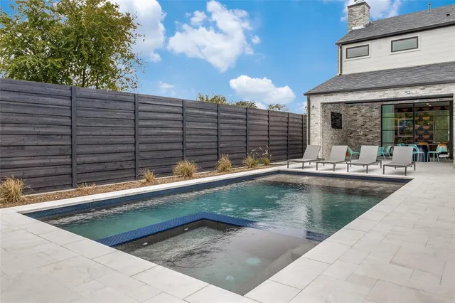 $1,795,000 | 7610 Linwood Avenue, Dallas, TX 75209