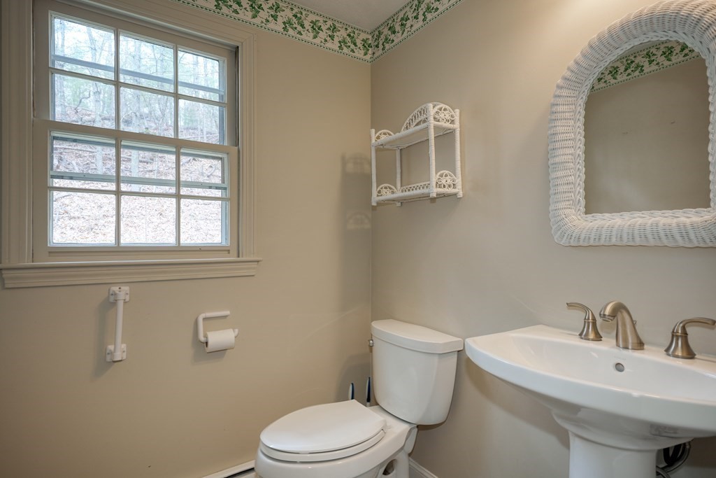 98 Maynard Farm Road Sudbury, MA 01776 - Photo 11 of 37 Gallery Image 11