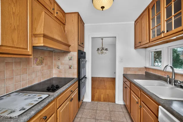 $479,900 | 10 Campus View Drive, Colonie, NY 12211