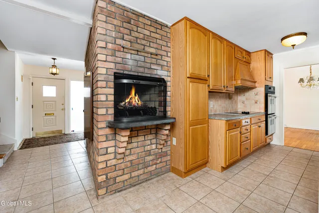 $479,900 | 10 Campus View Drive, Colonie, NY 12211