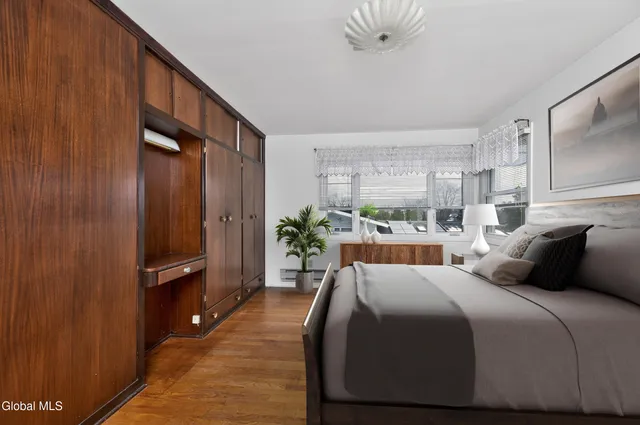 $479,900 | 10 Campus View Drive, Colonie, NY 12211