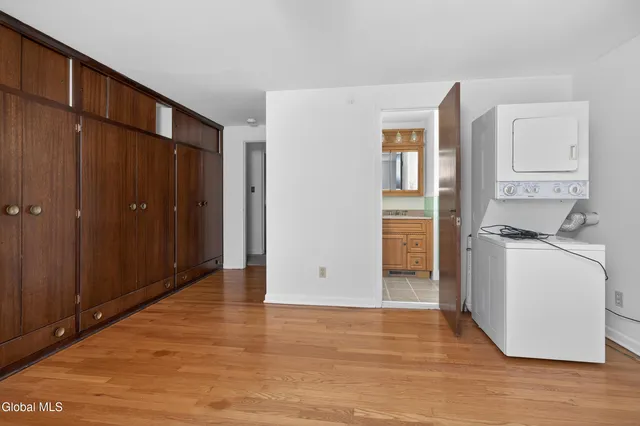 $479,900 | 10 Campus View Drive, Colonie, NY 12211