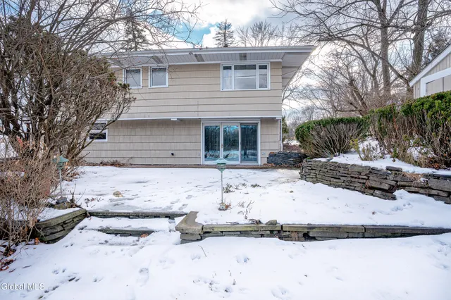 $479,900 | 10 Campus View Drive, Colonie, NY 12211