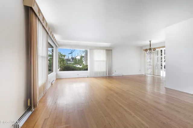 $479,900 | 10 Campus View Drive, Colonie, NY 12211