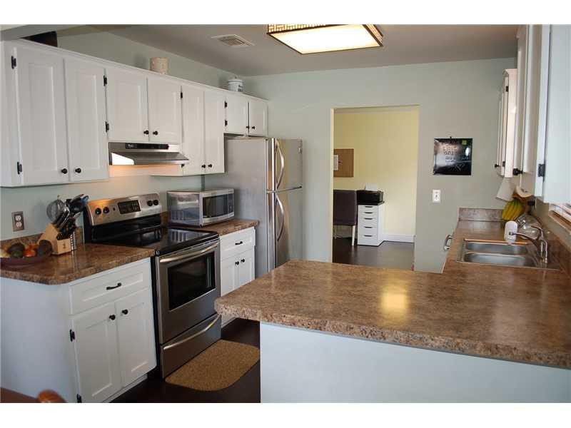 23119 Southwest 55th Avenue Boca Raton, FL 33433 - Photo 9 of 18 Kitchen