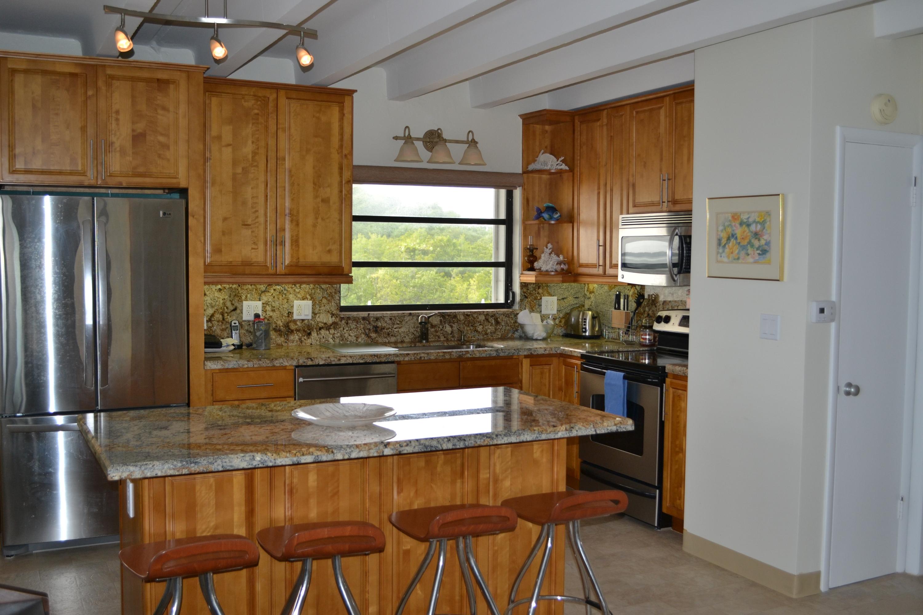 30 East Beach Road Tavernier, FL 33070 - Photo 10 of 26 Updated Kitchen