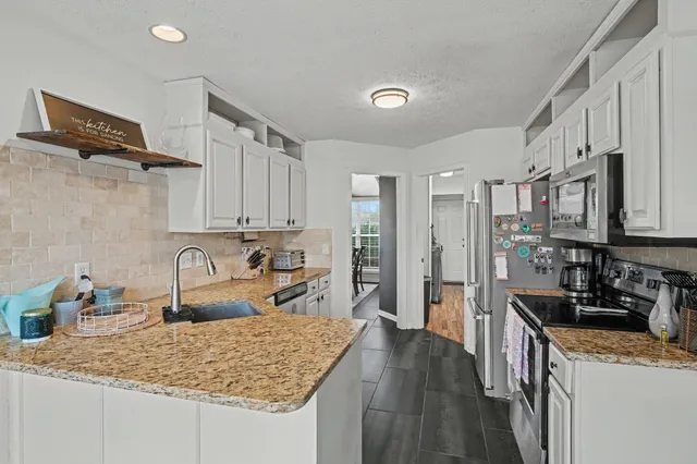 $450,000 | 6002 Forrest Drive, Greenbrier, TN 37073