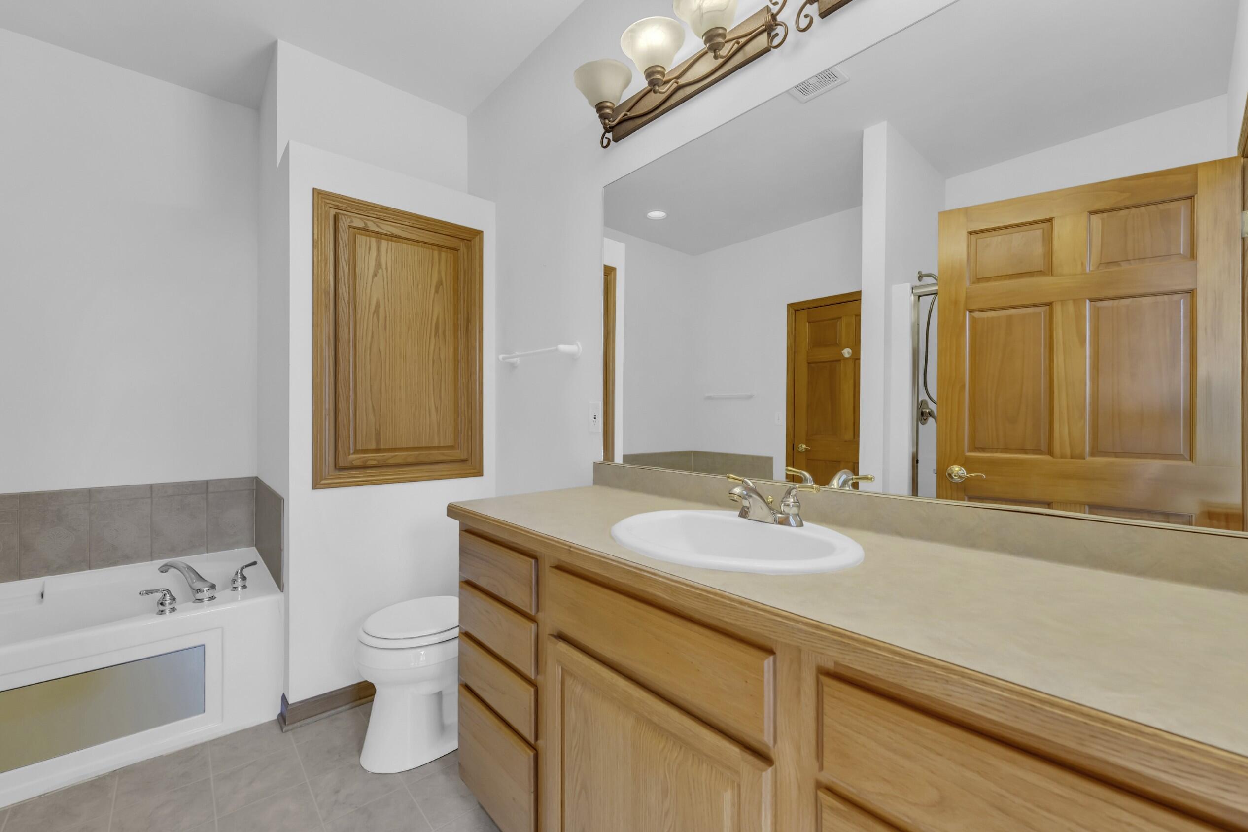2781 Edwards Street, Unit D East Troy, WI 53120 - Photo 19 of 32 Full bath