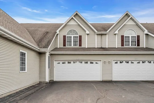 $324,900 | 2781 Edwards Street, Unit D, East Troy, WI 53120