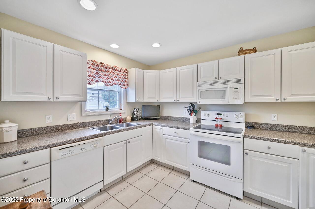 18 Waterford Road Clarks Summit, PA 18411 - Photo 15 of 37 Gallery Image 15
