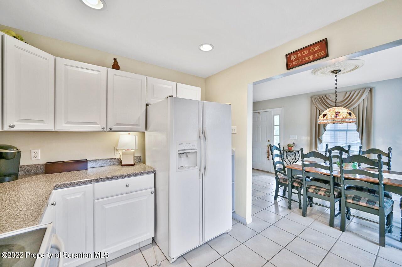 18 Waterford Road Clarks Summit, PA 18411 - Photo 16 of 37 Gallery Image 16