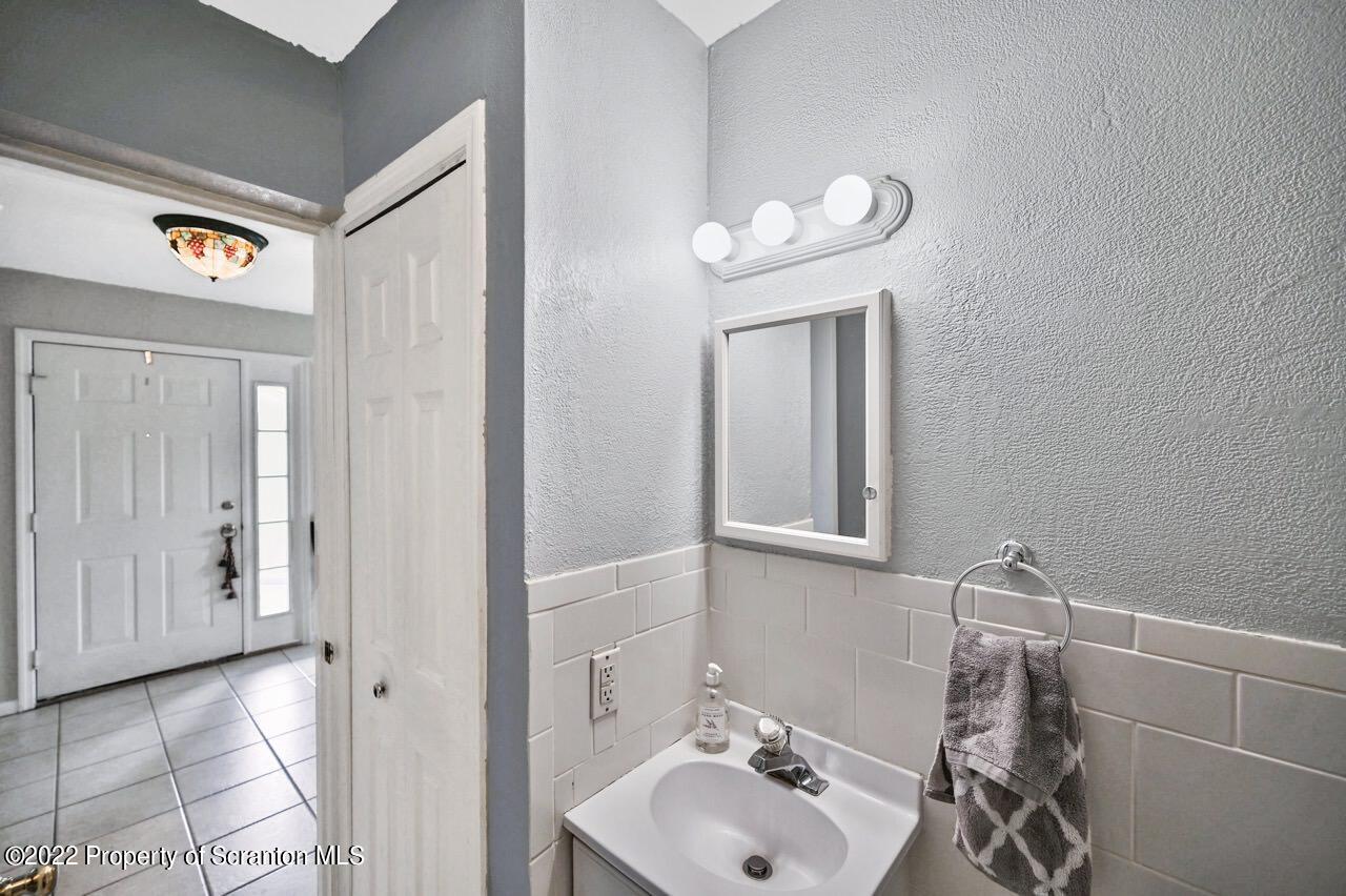 18 Waterford Road Clarks Summit, PA 18411 - Photo 19 of 37 Gallery Image 19