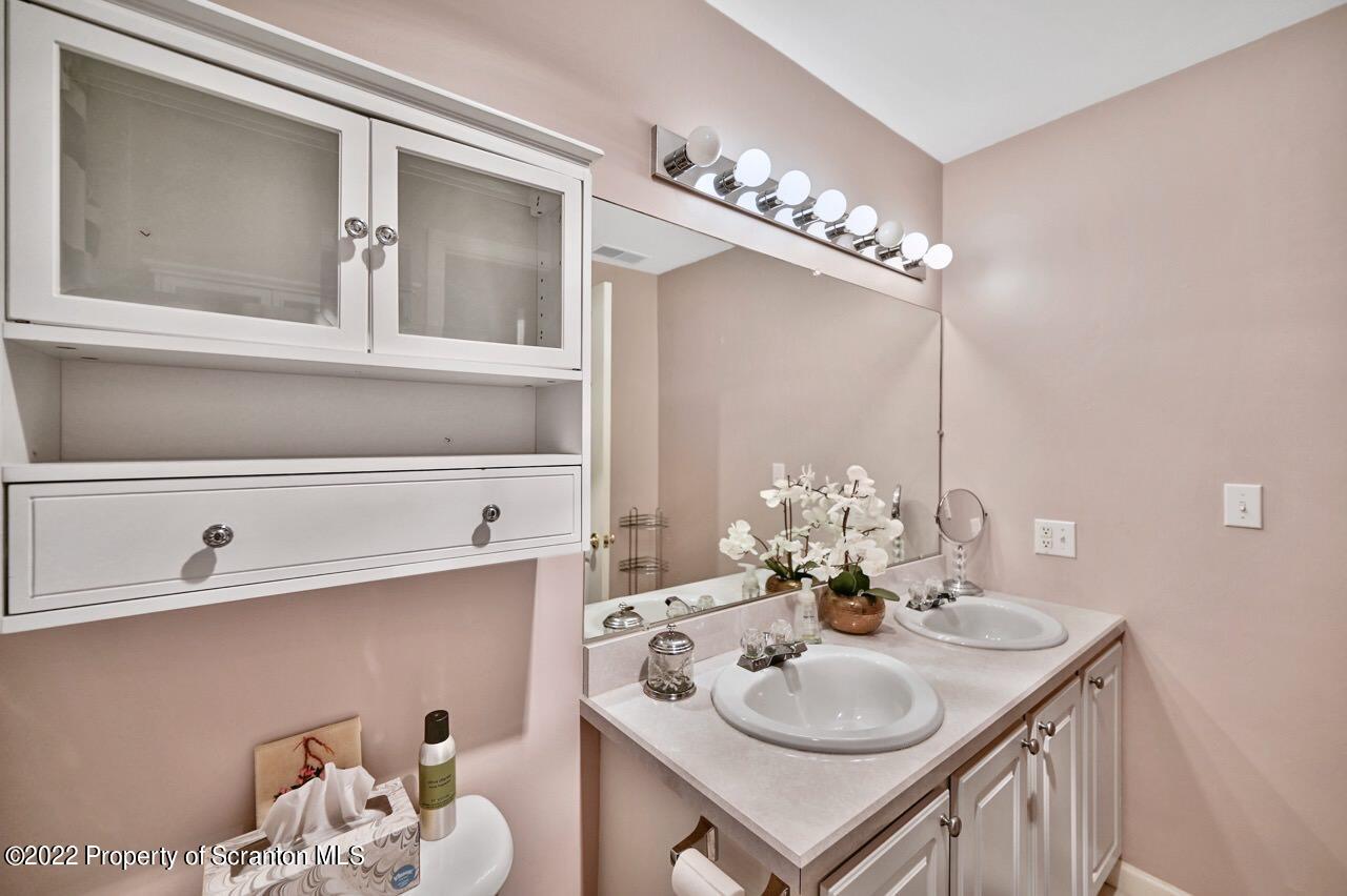 18 Waterford Road Clarks Summit, PA 18411 - Photo 32 of 37 Gallery Image 32