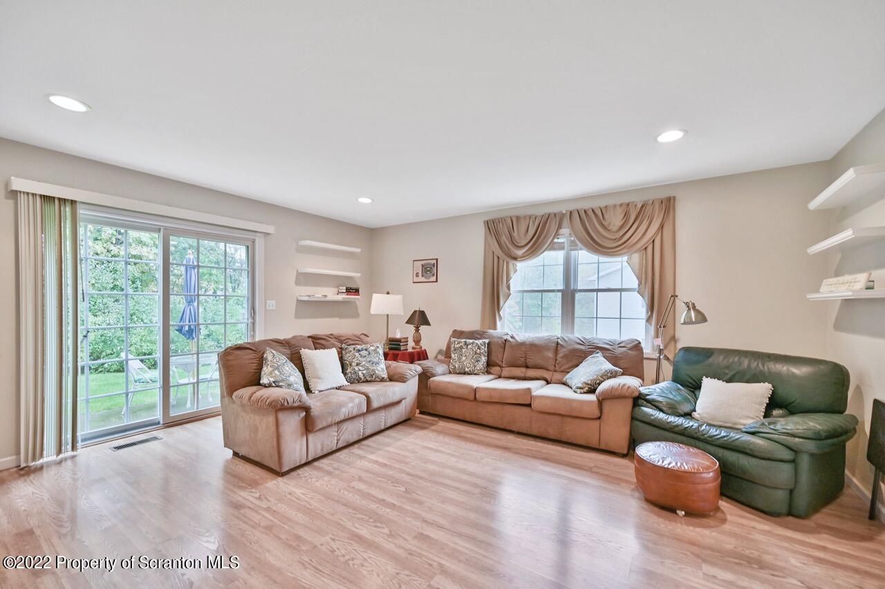 18 Waterford Road Clarks Summit, PA 18411 - Photo 7 of 37 Gallery Image 7