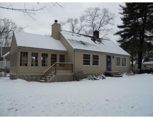 31 Smith Road Hingham, MA 02043 - Photo 2 of 8 Gallery Image 2