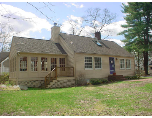 31 Smith Road Hingham, MA 02043 - Photo 8 of 8 Gallery Image 8