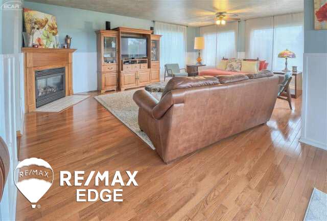 11242 Hegel Road Goodrich, MI 48438 - Photo 4 of 37 21122531-3.JPG